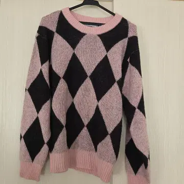 JOYRICH 다이아몬드 패턴 니트 스웨터 S