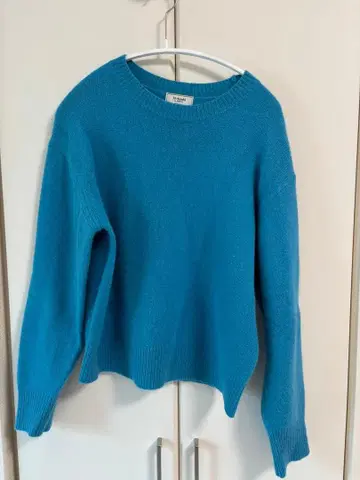 techichi classic 블루 니트