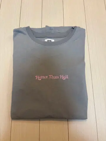 Hotter Than Hell 그레이 T셔츠 반팔