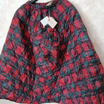 이치 앤티크의 퀼팅 플레어 스커트 빨강 초록 체크 새상품