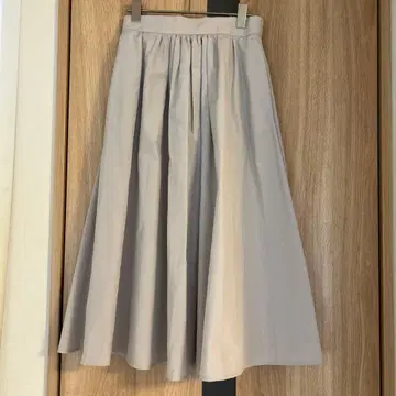 라이트 그레이 플레어 롱 스커트