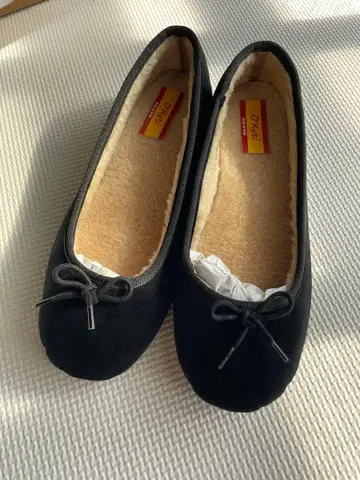 블랙 플랫슈즈 리본 포함