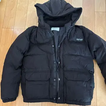 BAYFLOW 블랙 다운 블루종 후드 부착