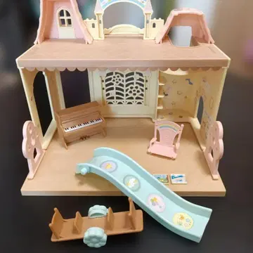 숲 속 즐거운 유치원