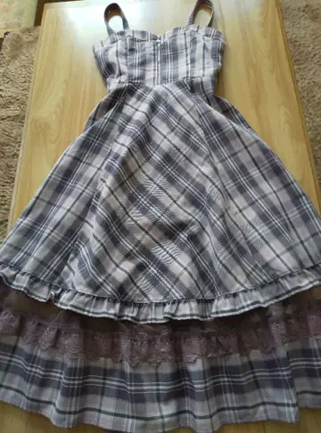 엑시즈팜 센터 지퍼 체크 점프 스커트