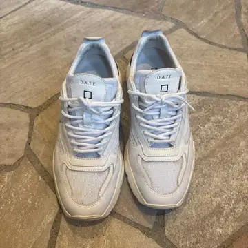 D.A.T.E. FUGA 화이트 통굽 스니커즈