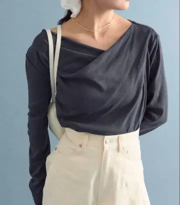 mystic 오프숄더 롱T