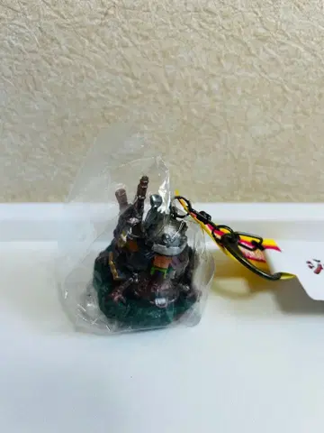 지브리 파크 마녀의 계곡 하울의 움직이는 성 키링