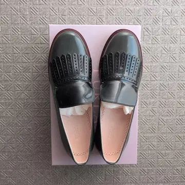 FURLA 프린지 장식 다크 그린 로퍼