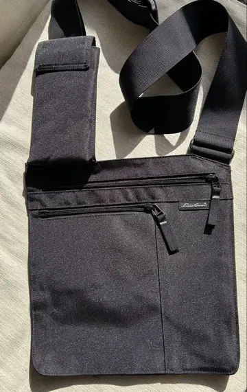 Eddie Bauer 숄더백 경량 블랙 사선 가케