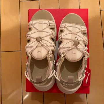 푸마 스노우맨 콜라보 샌들