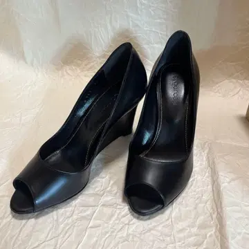 세르지오로시 35 블랙 가죽 오픈토 하이힐 1회 사용