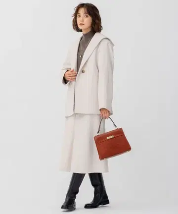 [ CLASSY. 1월호 게재 ] 23구 울 캐시미어 후드 부착 숏코트