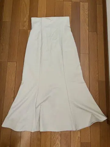 화이트 플레어 스커트 사이즈 F