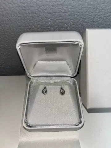 TAKE-UP 플라티나 아이스 블루 다이아몬드 귀걸이