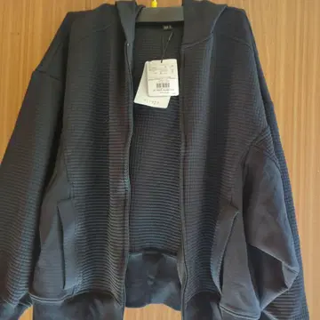 아츠로 타야마 블랙 후드티 사이즈 36