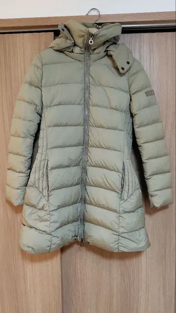 타트라스 TATRAS 다운 자켓 다운 코트 폴리테아 베이지