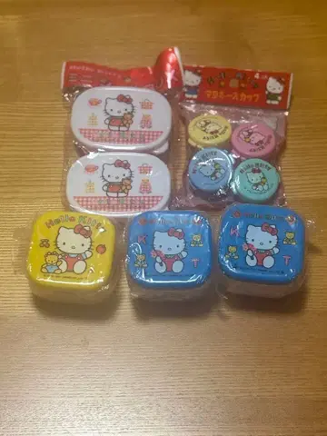 레어 쇼와 레트로 헬로키티 타퍼 세트
