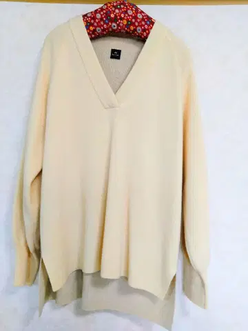 Paul Smith 크림색 V넥 긴팔 니트