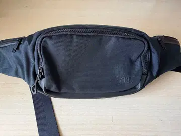 나일론 바디백 블랙