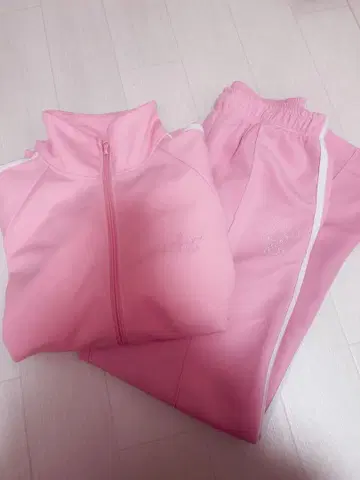 [레어] MY MELODY 핑크 저지 상하의 세트 돈키 양산형