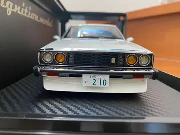 SkyLine GT-ES 1/18