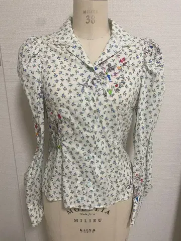 레어 jennyfax 꽃무늬 자수 블라우스