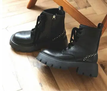 2024 아키론 x 도노반 리본 레이스업 부츠 M