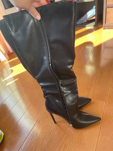 블랙 롱 부츠 사이드 지퍼 부착