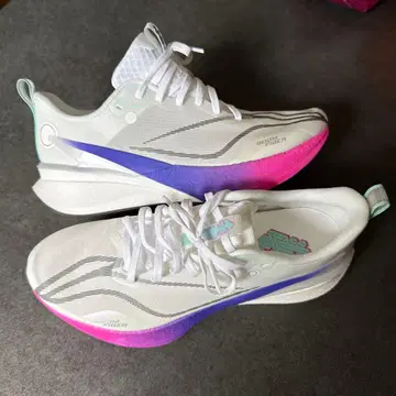 리닝 ARPV15 HARE 8 PRO 레이싱 러닝화