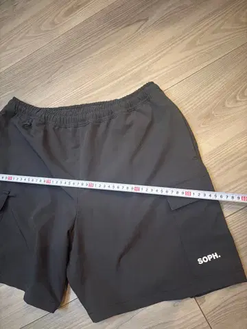 SOPH. 블랙 카고 숏팬츠