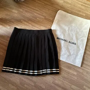 MICHAEL KORS 블랙 니트 플리츠 스커트