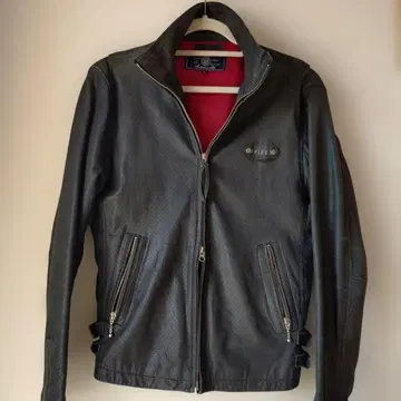 최종 가격 인하 AVIREX 블랙 가죽 자켓