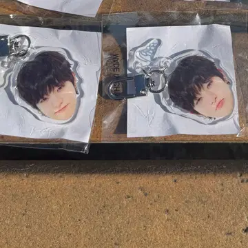 TREASURE 지훈 얼굴 아크링 키링 분노 슬픔