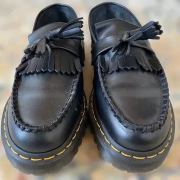 닥터 마틴 블랙 프린지 통굽 로퍼 (박스 있음)