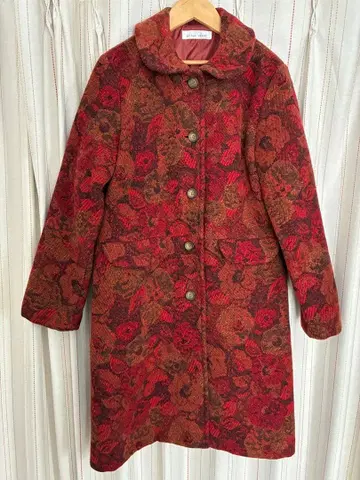 빈티지 디자인 꽃무늬 코트 고급스러움