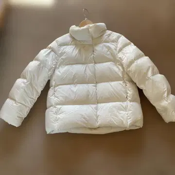 유니클로 파우더 소프트 다운 올해 신상 2025 모델