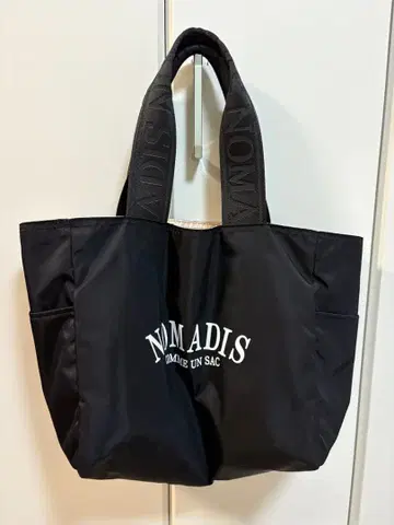 NOMADIS 토트백 블랙