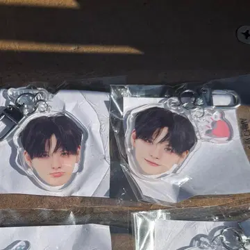 TREASURE 요시 얼굴 아크릴 키링 애 희