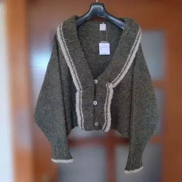 [ 새상품 ] 츠하루 올리브 그린 가디건