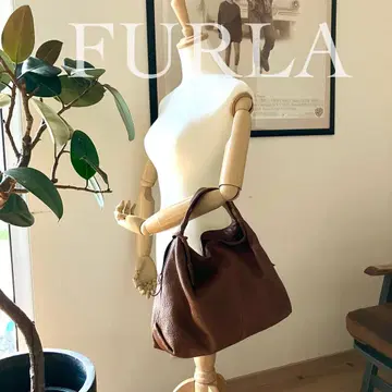 훌라 주름 가죽 (부드러운 가죽) 핸드백 짙은 갈색 수납 봉투 포함