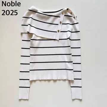 2025년 새상품급 NOBLE 숄더 버튼 타이트 리브 니트