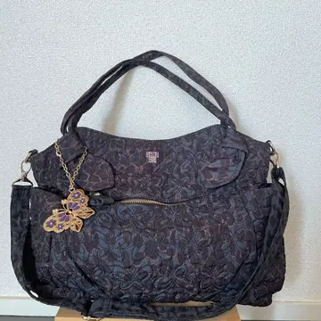 [ 컨디션 최상 ] ANNA SUI 퀼팅 백 버터플라이 참 포함 블랙