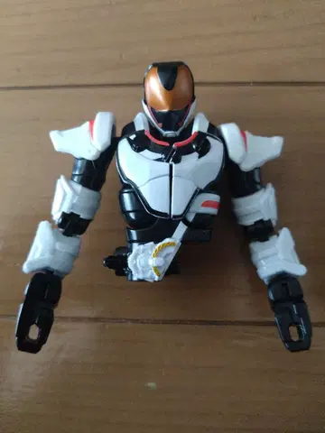 RCF 가면라이더 기츠 매그넘 폼