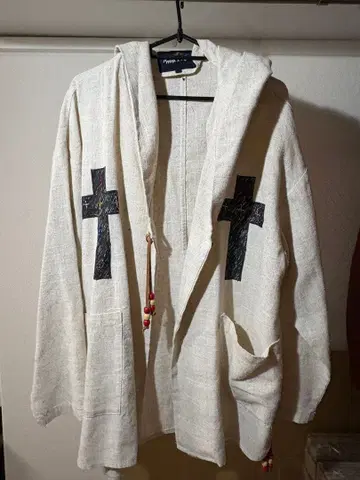 차이하네 후드 부착 후드티