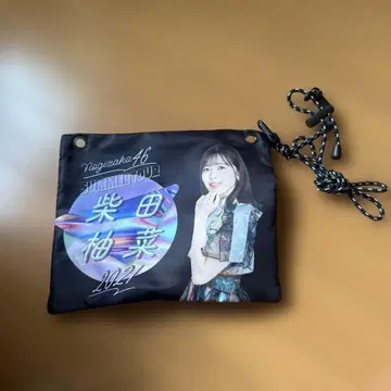 노기자카46 시바타 유나 파우치