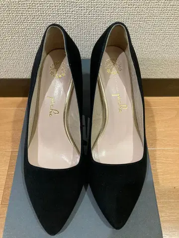 블랙스 스웨이드 스틸레토 하이힐 piche ABAHOUSE