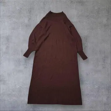 새상품급 어반 리서치 1장으로 완성 터틀 니트 원피스 BR