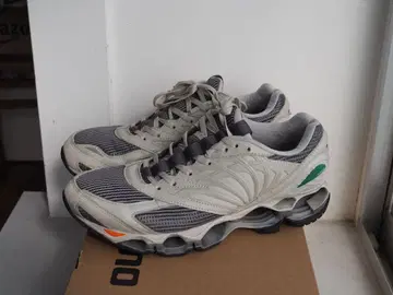 MIZUNO x Graphpaper WAVE PROPHECY LS