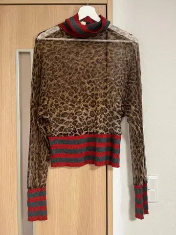 D&G 레오파드 시어 세컨드 스킨